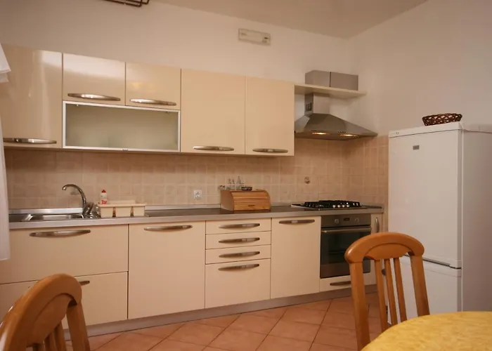 Апартаменты With Parking Space - Paklenica - 6605 Стариград-Пакленица